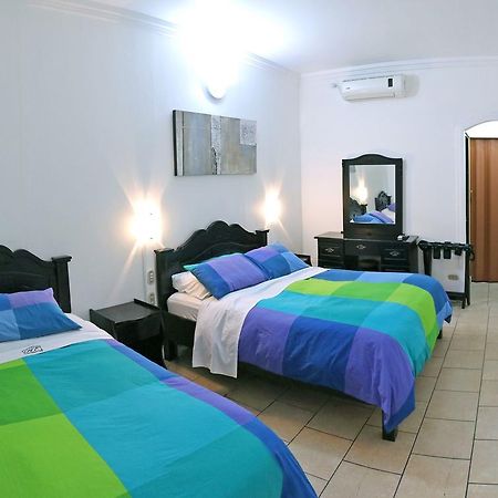 אלאג'ואלה Hotel Eskalima מראה חיצוני תמונה
