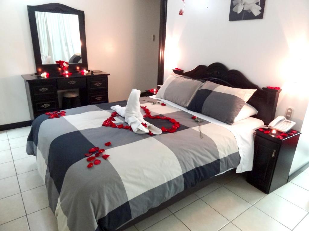 אלאג'ואלה Hotel Eskalima מראה חיצוני תמונה