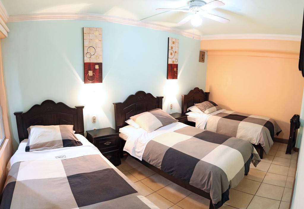אלאג'ואלה Hotel Eskalima מראה חיצוני תמונה