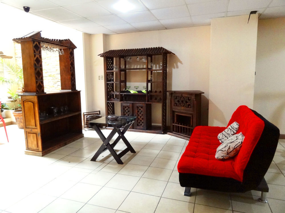 אלאג'ואלה Hotel Eskalima מראה חיצוני תמונה
