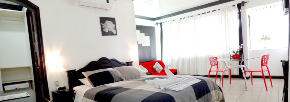 אלאג'ואלה Hotel Eskalima מראה חיצוני תמונה